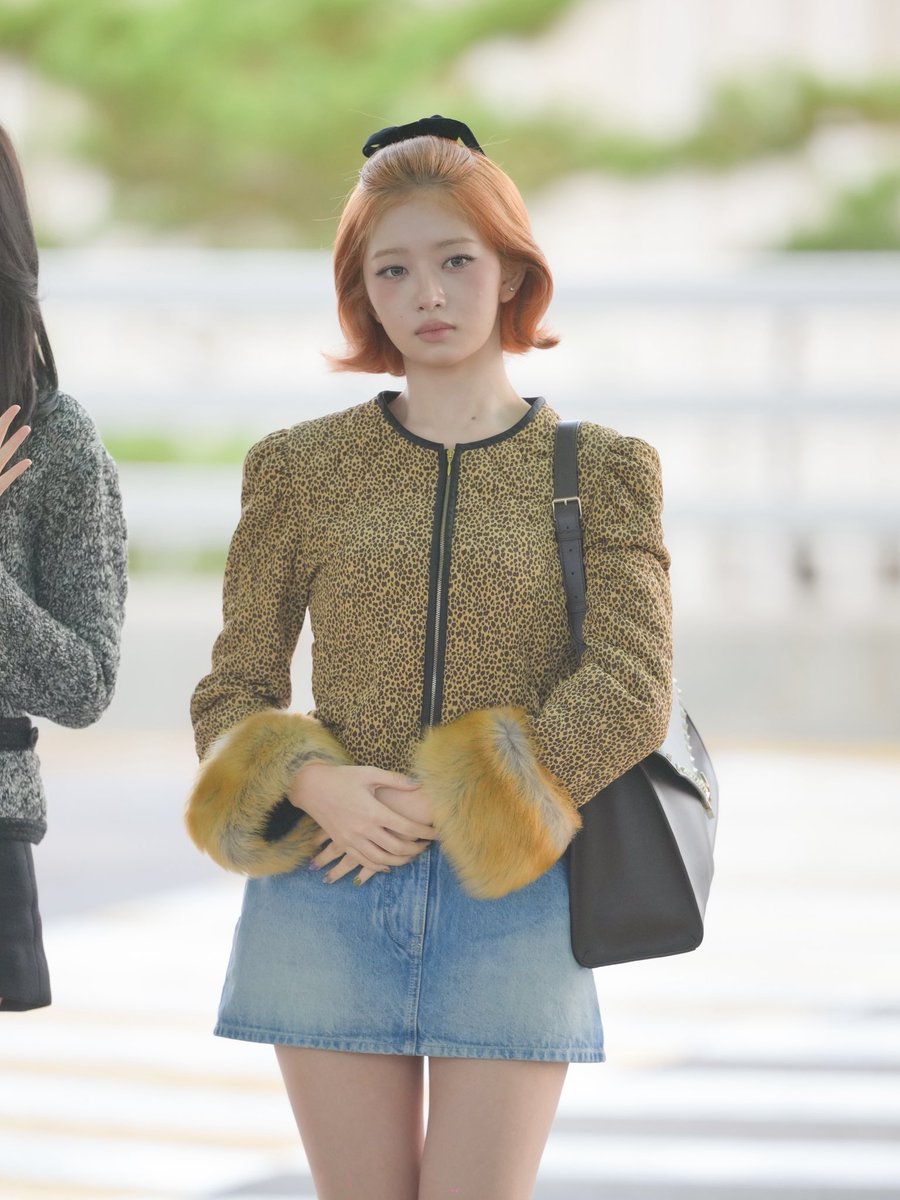 Ayano_WonYoung's tweet photo. 261003 인천공항

명품기니🥰

#레이 #REI #아이브 #IVE https://t.co/cqznhgPEwe