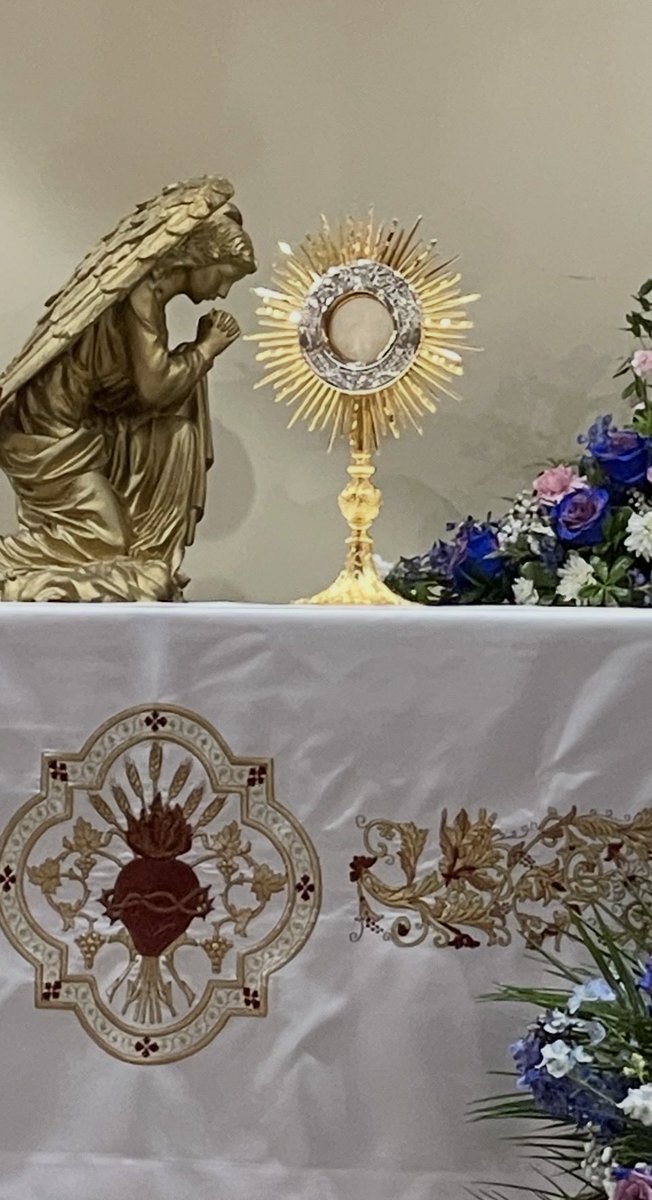 mimimeene's tweet photo. Eucharistic Adoration-10/2/26. https://t.co/SuOqTEgAUY