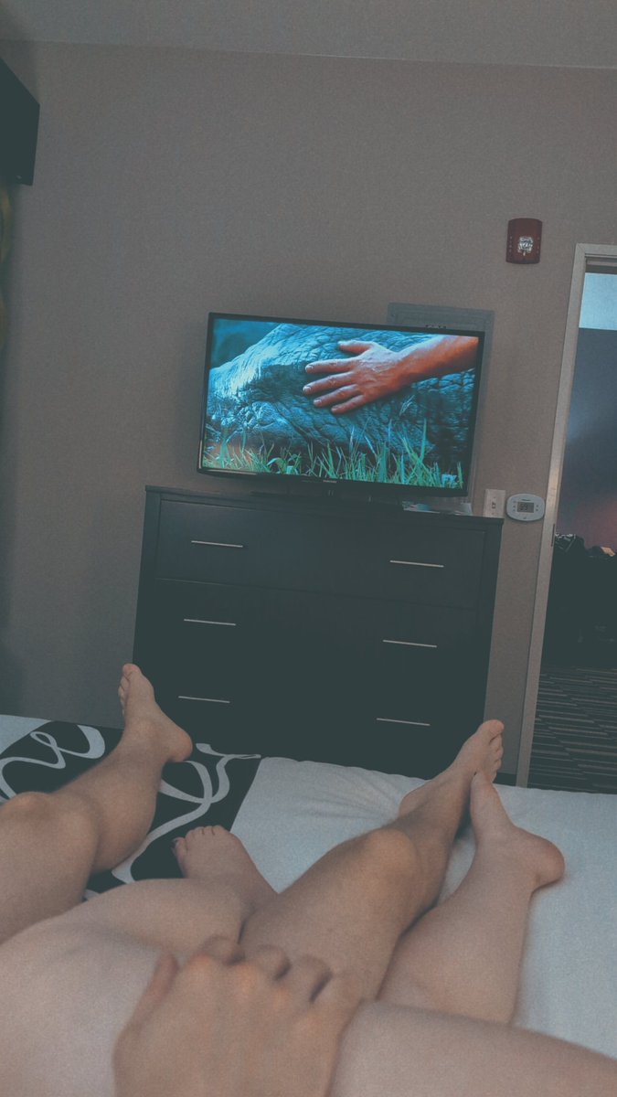 Sweet_Bug96's tweet photo. After sex cuddles while watching Jurassic World at the hotel🥰😘🤭 https://t.co/KCdzB2D41a