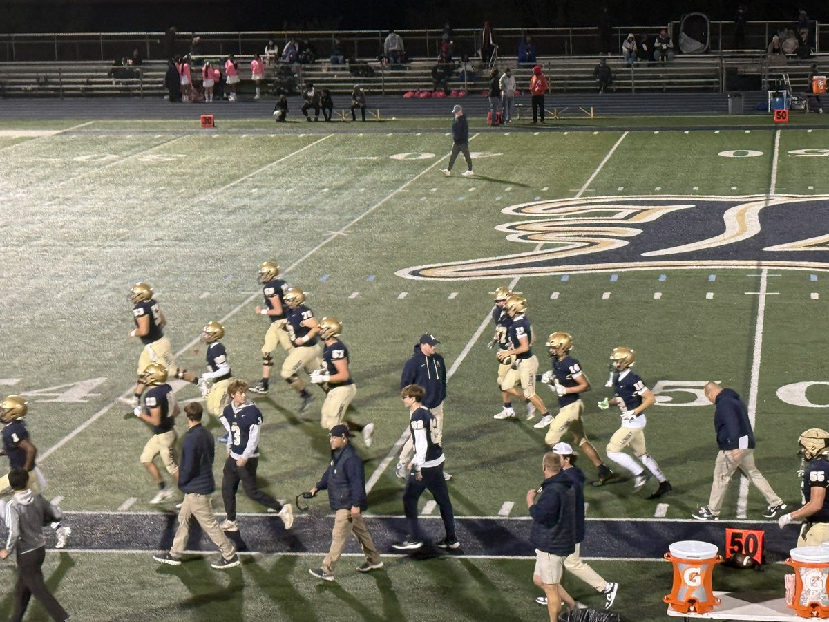 ESchmidtLemont's tweet photo. Halftime in Lemont and @TFNFootball and @lemont_football are scoreless. @mikeclarkpreps @Millar_S https://t.co/tll0lNhF2r