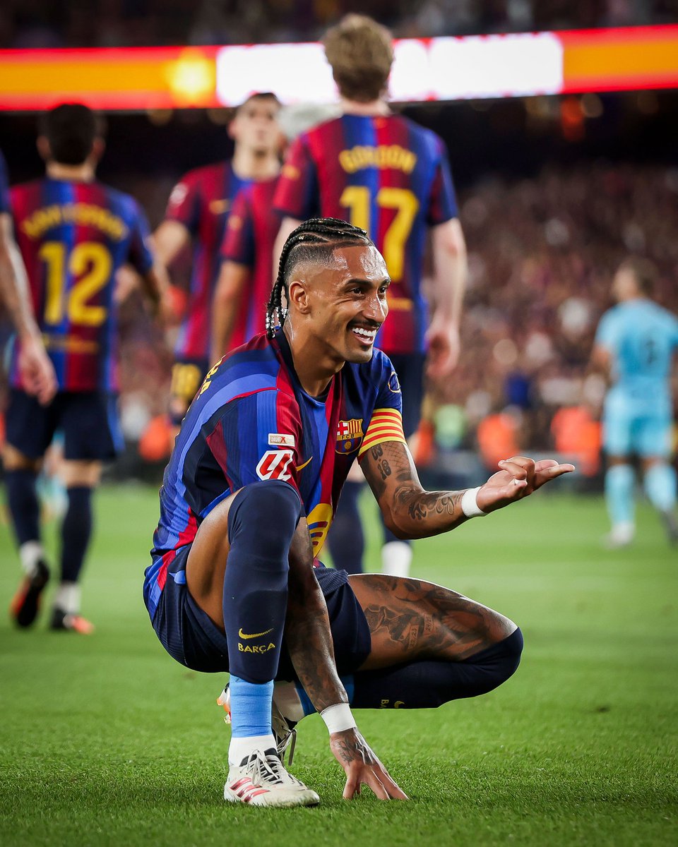 FabrizioRomano's tweet photo. 🚨🇧🇷 Raphinha wins back to back La Liga Player of the Month Award.

August ➡️ September. https://t.co/K6J9boyUQi