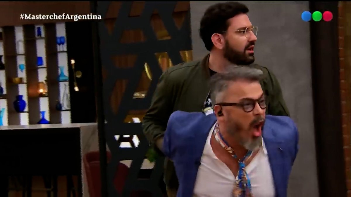 YourOneBeauty_'s tweet photo. Maru Botana hablale bien a Pachu o te vamos a hacer comer carbohidratos🫵🏻
#MasterChefCelebrity https://t.co/vFE7qbkDc8