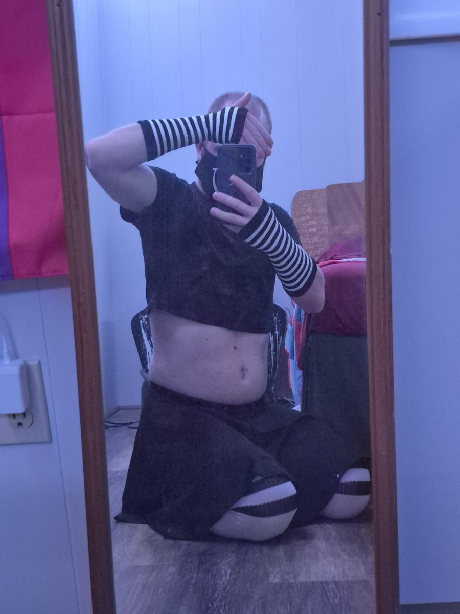 StudioAfterD's tweet photo. Maybe some more pics? #femboy #femboyfridays https://t.co/IHaCHEEK4x