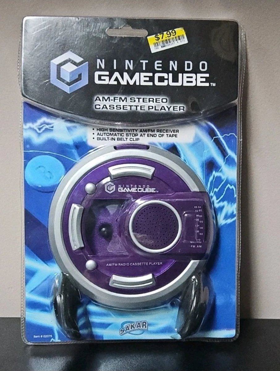 TheRetroRoomRoo's tweet photo. This GameCube cassette player is rad. 📼 Not to be mistaken with a CD player 😅even though it looks just like one. https://t.co/AI2PcPz9mo