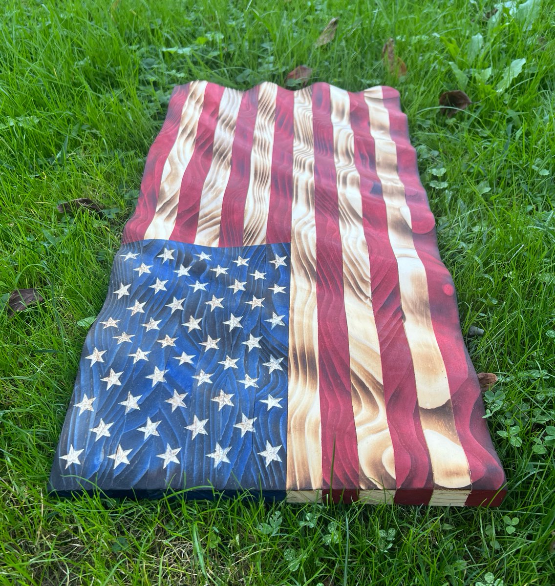 mericanaf7's tweet photo. Check out this beautiful American flag we made 🇺🇸

Handmade and signed by J6ers.

You can get one on our website if you’d like to support us 🙏🏼

Link in comments 👇🏼 https://t.co/8rRYG1KZ9V
