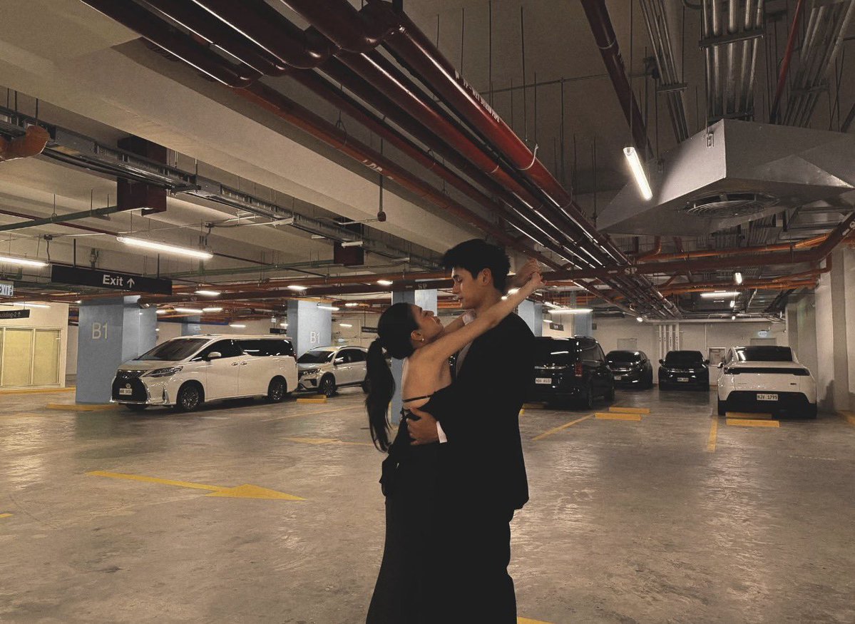 justdbtin's tweet photo. Happy #boyfriendday sa jowa ni BDV 😌💛 https://t.co/tUa0kv4LPU