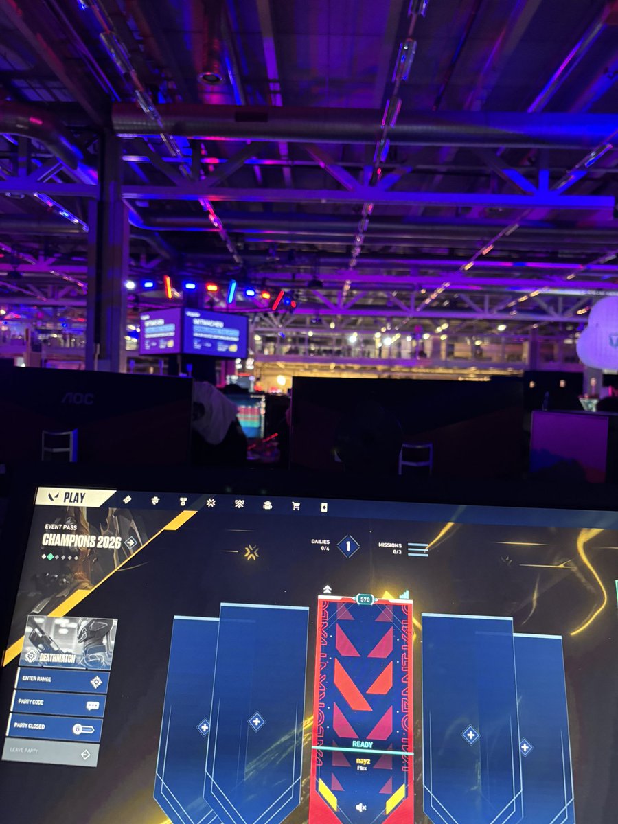 nayzvl's tweet photo. Day 1 of switzerLAN recap

13-8 #projectUME
13-2 @marchmarmots 
13-9 @time2esport 
3-13 #bobr 
12-14 #lastminutewarrior

La geeg to everyone we see each other to qualify for playoffs https://t.co/8i4G0bY6LJ
