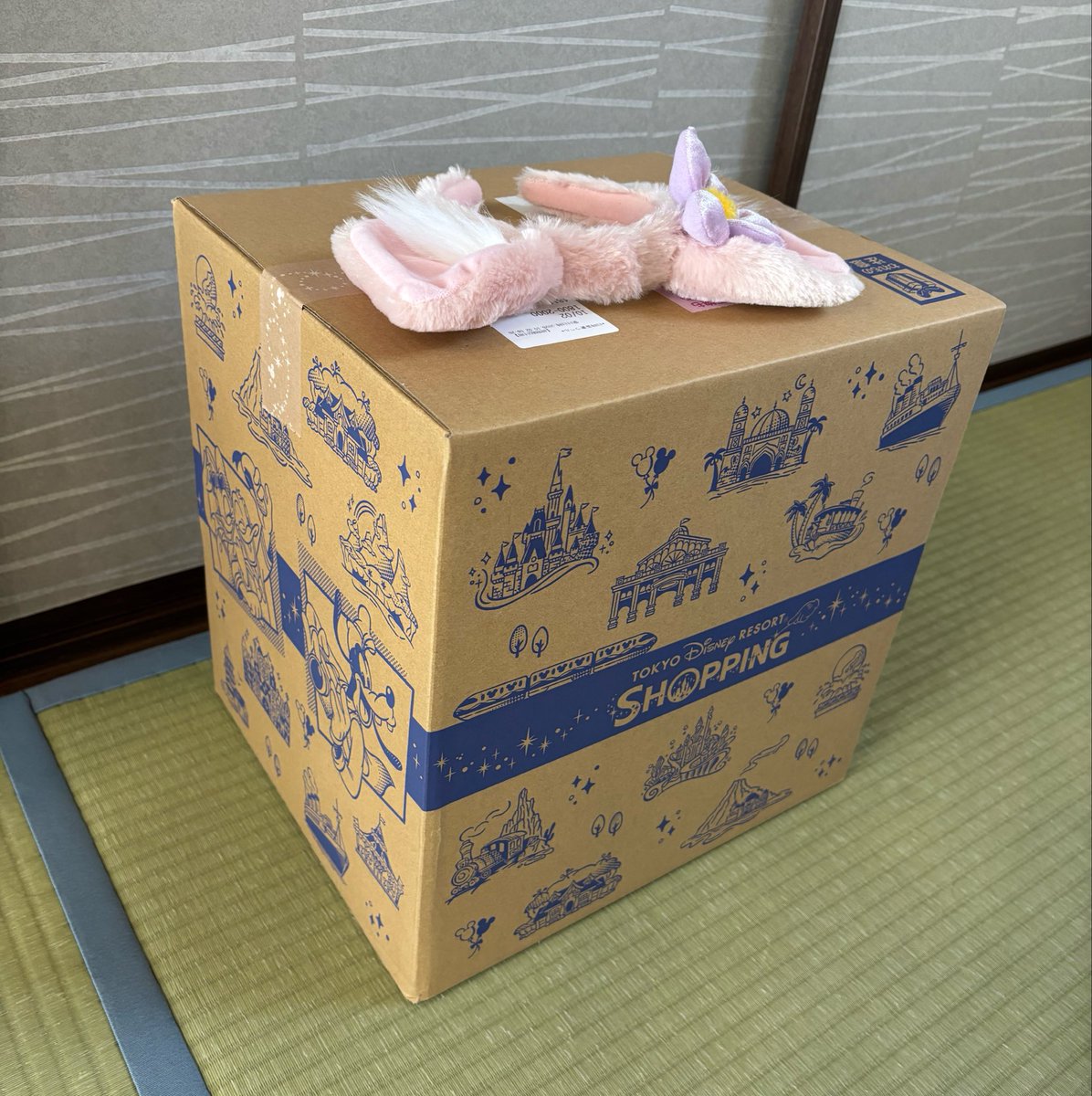 asuka36em's tweet photo. これは夢の箱…という名の私の罪(散財)😇💸フフッ
容れ物欲しさにお菓子買い過ぎなんよ https://t.co/9HPAzn2Kvs