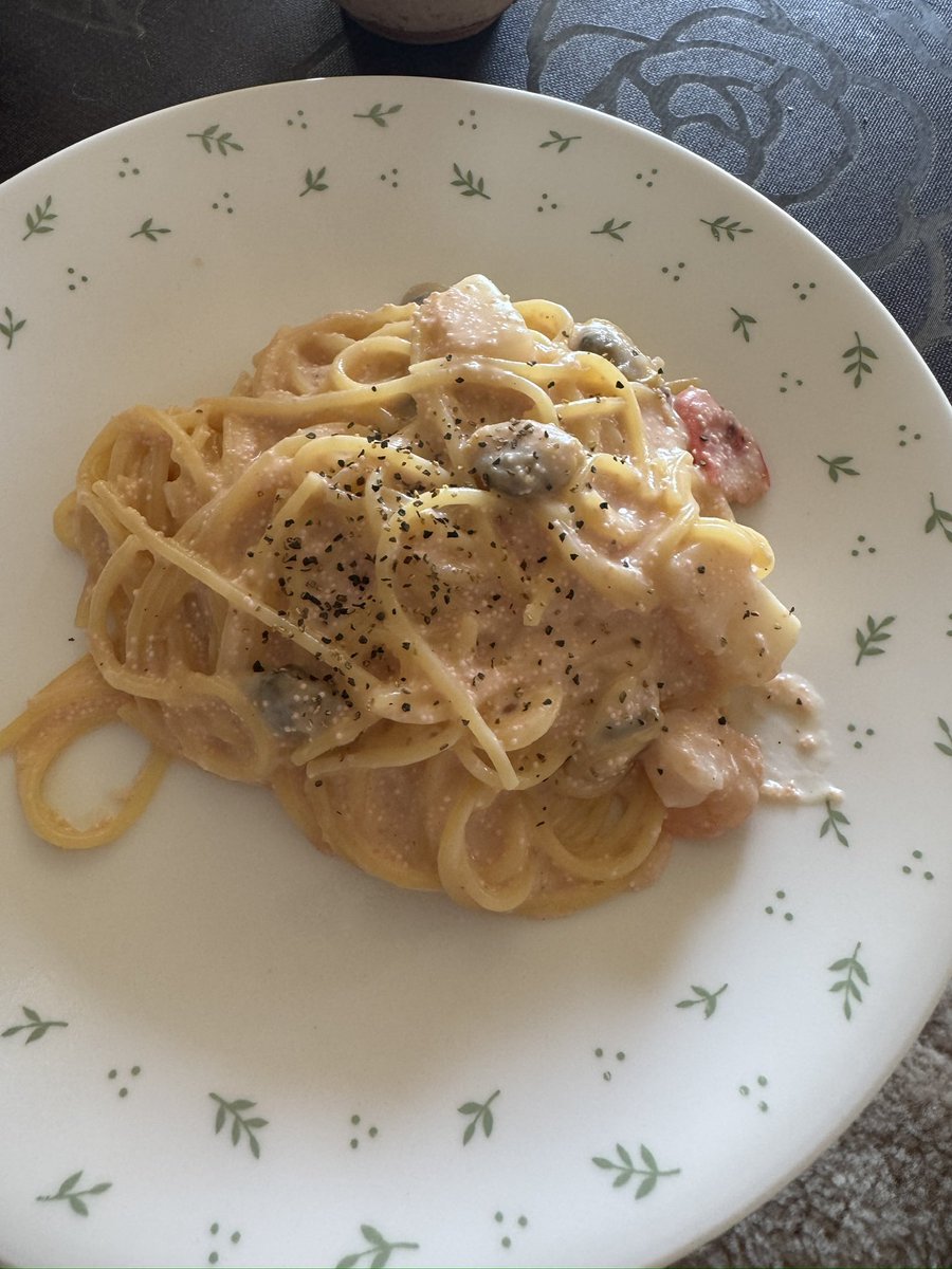 mnot2f's tweet photo. ゴリアさんの
たらこパスタが
美味しそうだったので
わたしも作ってみた

シーフード入

ここの投稿にでてくる
お仕事できて
転職決めて
お料理もできる女性たち
素敵💓 https://t.co/eh26HMPxHR
