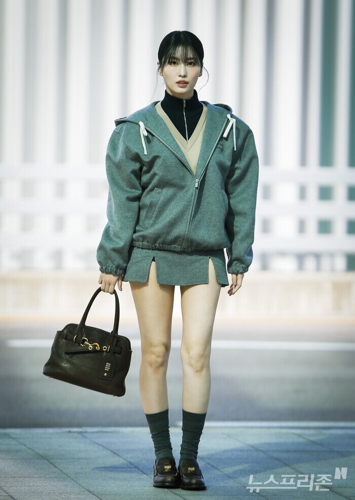 hyonicorn's tweet photo. ang salmong tugunan po ay mohyo pakisipa ako https://t.co/GjAjaP3u9j