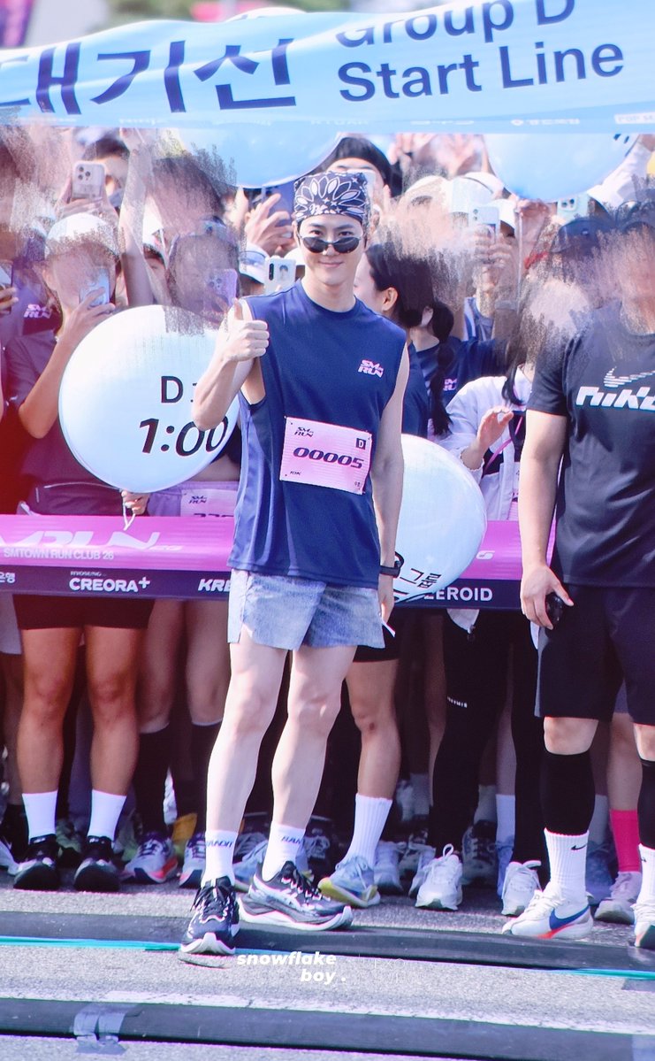 snowflake_boy's tweet photo. 261003 SM RUN

🏃🏻🏃🏻🏃🏻

#수호 #SUHO #준면 #김준면 #スホ #金俊勉 
@weareoneEXO https://t.co/VbTn3N8aLX