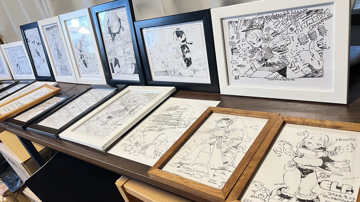 M_Kamikuro's tweet photo. 来週個展！？！？？！？！？！？！？！！？！？！？
そんなわけで、この1ヶ月ラストスパートでモリモリ準備して参りました❢❢❢❢❢
とにかく「物理的にこれ以上は無理❢❢」っていうくらい可能な限り新作の額絵・色紙・グッズ等を用意したつもりです。。。❢❢❢

合宿で描いたA1額絵とB2パネル、そして掛け軸なんかも持っていきます❢❢❢❢（買ったB2額が合わない��で自力で額縁を作るミッションが発生したりしましたがなんとかしました❢❢❢❢❢❢❢❢❢❢❢）

発送作業で後手後手になっちゃいましたが、グッズ・新刊情報も追って発信します❢❢❢❢❢❢❢❢❢❢❢❢遅くなってごめんね❢❢❢❢❢❢❢❢❢❢❢
お楽しみに❢❢❢❢❢❢❢❢❢❢❢❢❢❢❢❢❢❢❢❢❢❢❢❢❢❢❢❢❢

#こみゅーんつー
＿＿＿＿＿＿＿＿＿

松村上久郎  個展・オンリーイベント
✨️【こみゅぅぅん！つー！！】✨️

◆日時：
2026/10/10㈯ 10:30 - 17:00 公開収録イベント、個展&グッズ販売
2026/10/11㈰ 10:30 - 17:00 公開収録イベント、個展&グッズ販売
～2026/10/18㈰ 完成作品展示、個展&グッズ販売

◆場所：テントセン神戸 https://t.co/rKlzSYXhqL
兵庫県神戸市下山手通り3-2-14林ビル4階

・入場無料
・ライブペイント、公開収録、原画&グッズ販売など
・両日イベント後に交流会あります❢（たこパ）（要予約）

イベ詳細、交流会予約はこちらから↓
https://t.co/OPzwbJulcx

👑ライブペイントがより間近で見れるイベントにする予定です❢
👑大きい絵も小さい絵も持っていきます❢
👑前回の個展（3年前）からの成長を実感してもらえるような個展にしたいです～❢❢❢（目標）
＿＿＿＿＿＿＿＿＿＿＿＿＿＿＿＿＿
