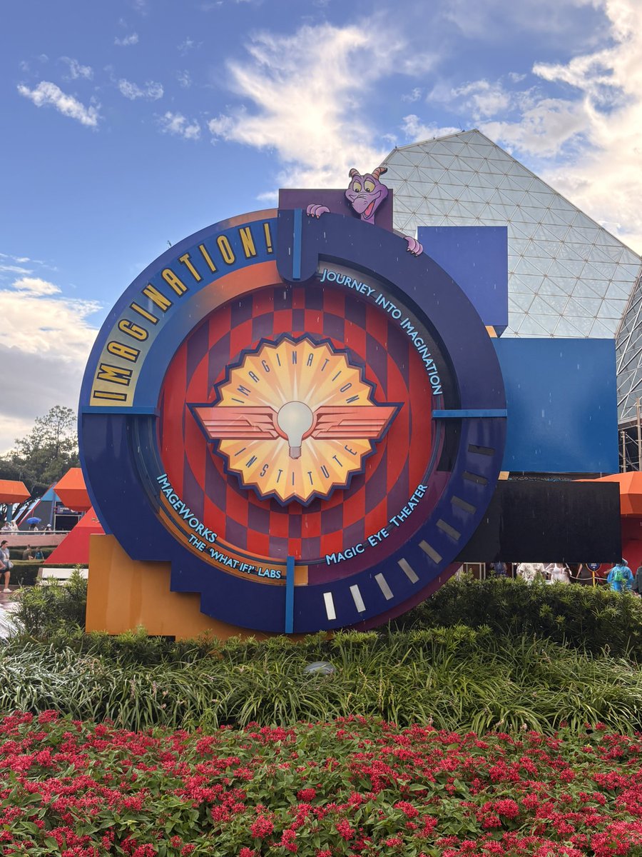 naniwa_no_D_ota's tweet photo. Journey into Imagination with Figmentとシンドバッド・ストーリーブック・ヴォヤッジの共通点
・曲が良すぎる
・このアトラクション限定のキャラがいる
・曲が良すぎる
・体験時間が10分程度と長めである
・曲が良すぎる
・待ち時間が5分
・曲が（以下略） https://t.co/TX7824O7a5