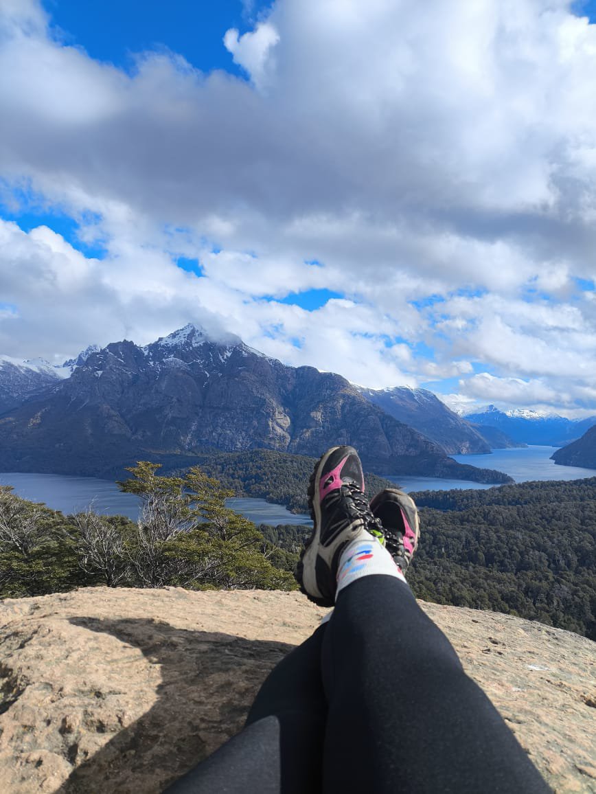 sele_gil's tweet photo. no puedo subir fotos de mi viaje porque cada vez q entro a elegir me quedó flashada con el paisaje que tenía frente a mis ojos, la puta madre que tierras tan pero tan preciosas tiene nuestro amado país y lo están vendiendo!! q cosa inmensa el sur https://t.co/HRsyklpl1R