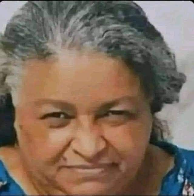 lyzelstarfall's tweet photo. @wolvestarks Mas é sonsa viu https://t.co/FMgYn9tW5N