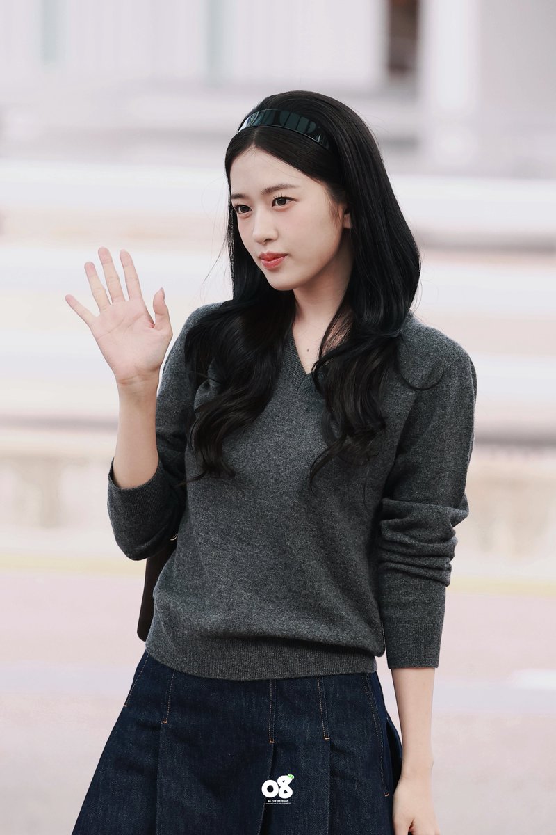 ANJIji_o8's tweet photo. 261003 
#YUJINgoestoPFW #ANYUJIN
#LacosteSS27 https://t.co/gFlvun6hZD