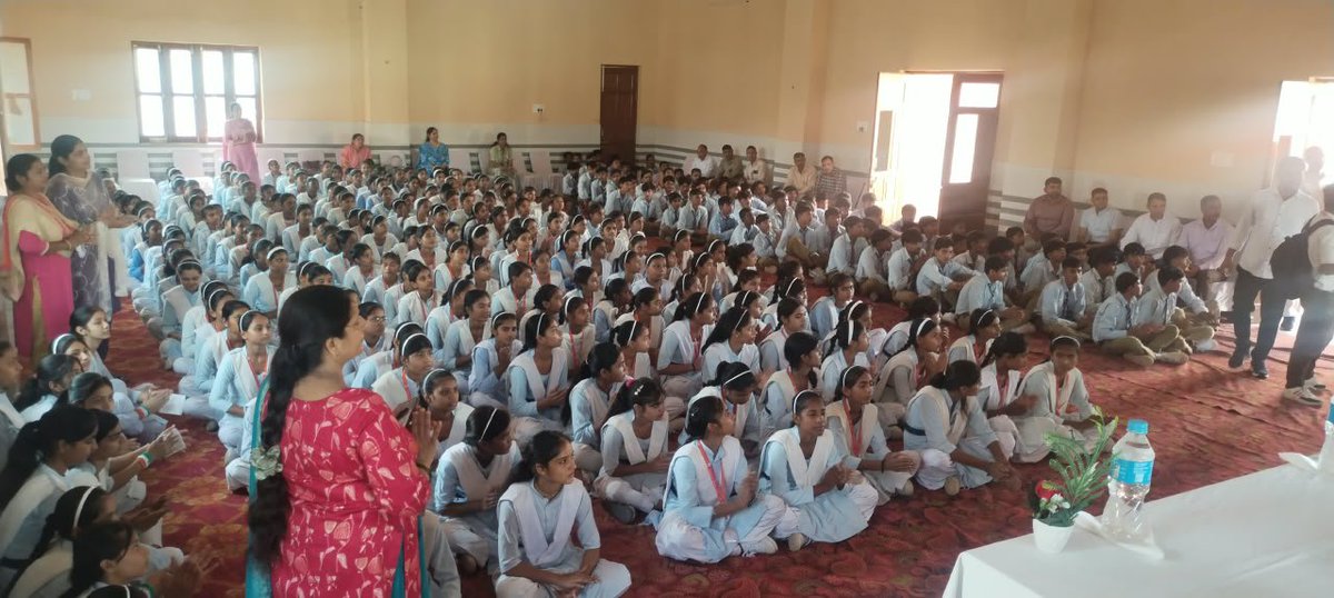 DiosShamliDios's tweet photo. Awareness program regarding POCSO in DAV unn headed by honorable District Judge sir,  Additional district judgesir and CJM shamli sir https://t.co/leFyyPVH9i