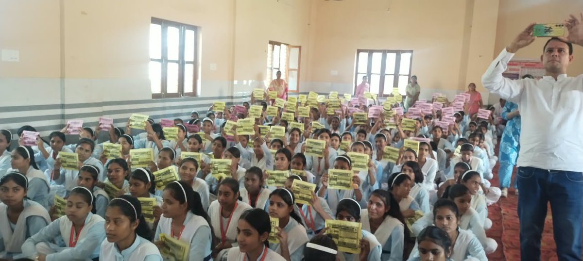 DiosShamliDios's tweet photo. Awareness program regarding POCSO in DAV unn headed by honorable District Judge sir,  Additional district judgesir and CJM shamli sir https://t.co/leFyyPVH9i