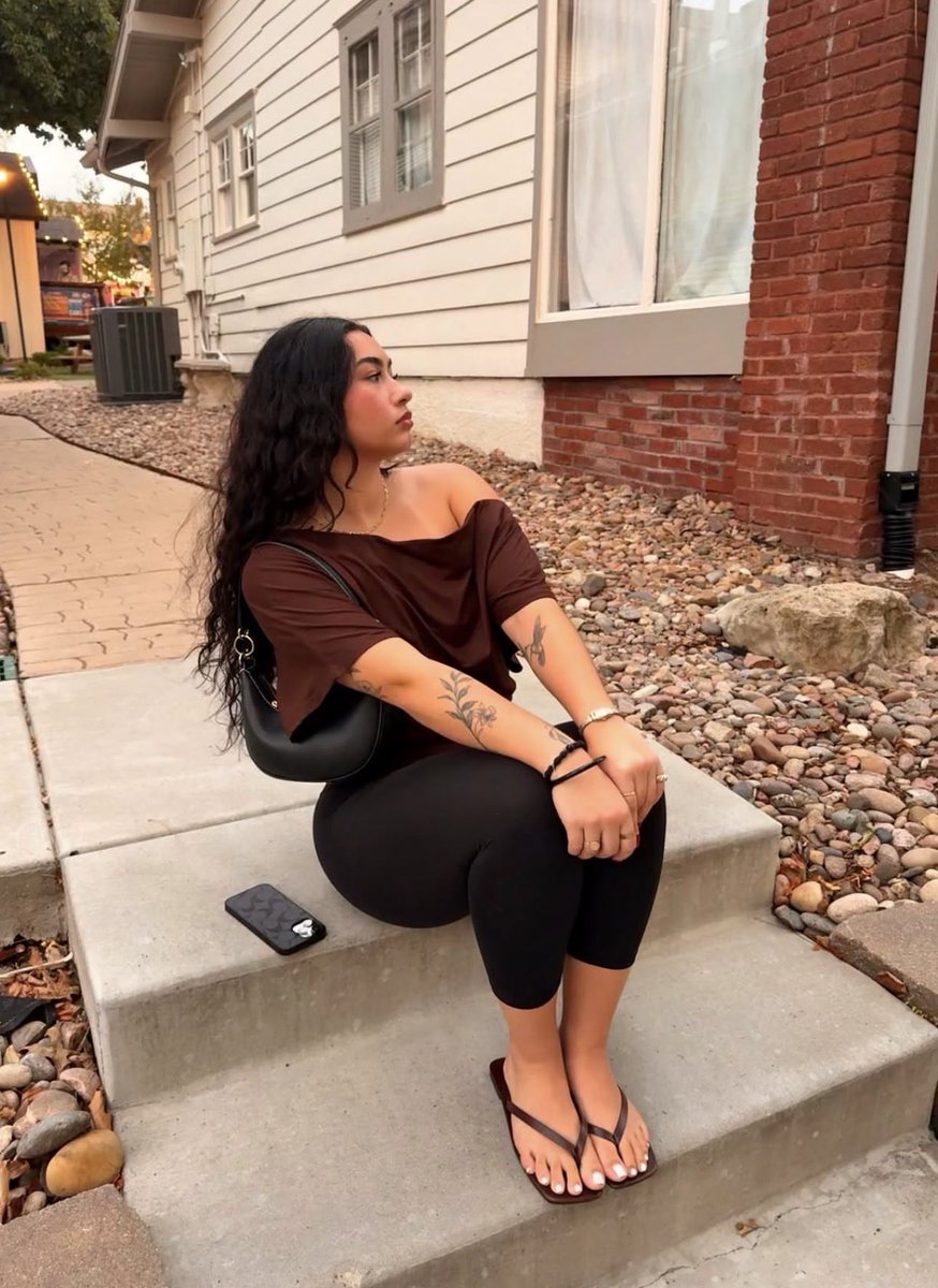 lolawhiteu99f's tweet photo. Sitting pretty 🤍 https://t.co/I5OBuUMui8