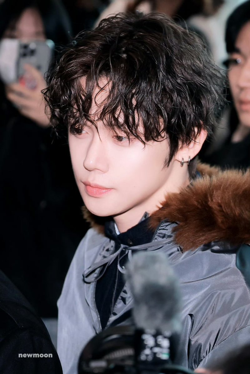 healing0322_'s tweet photo. Baby is so cute today.

YEONJUN ATTENDS MIUMIUPFW
#YEONJUNxMiuMiu #YEONJUN
#MiuMiuSS27 @MIUMIUofficial https://t.co/q9ZxzBbvWQ