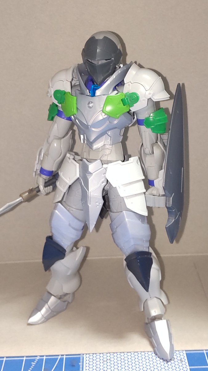 guramutsuSUB's tweet photo. 現在進行中の騎士、カスタム経緯
古↔新

のんびり待てばパーツが増える、パーツが増えればアイディアも増える
一見すればキリがないが、その過程すら楽しめるから問題ない

可動域チェックも頻繁にしてるからもう関節なんかヨレヨレのヨレよ

#30MF https://t.co/DhKaEu7WJF