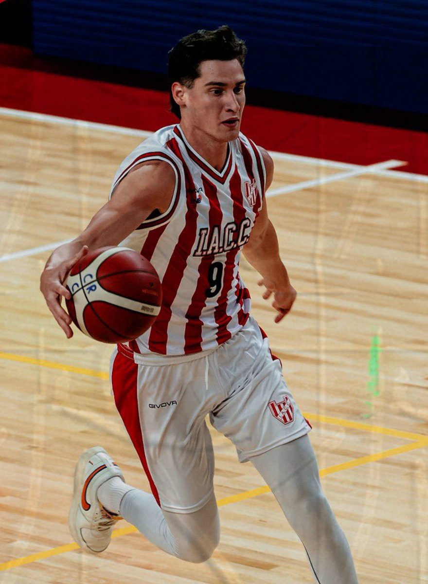 facuvivar11's tweet photo. ❌ #Instituto 🇦🇹 jugó mal y cayó 73-63 en su segunda presentación en la LNB ante #Regatas.
🏀 Torren Jones se destacó con 17 puntos y 9 rebotes.
🔜 El próximo sábado debutará de local contra #Ferro. https://t.co/Woo8U4Ftsc