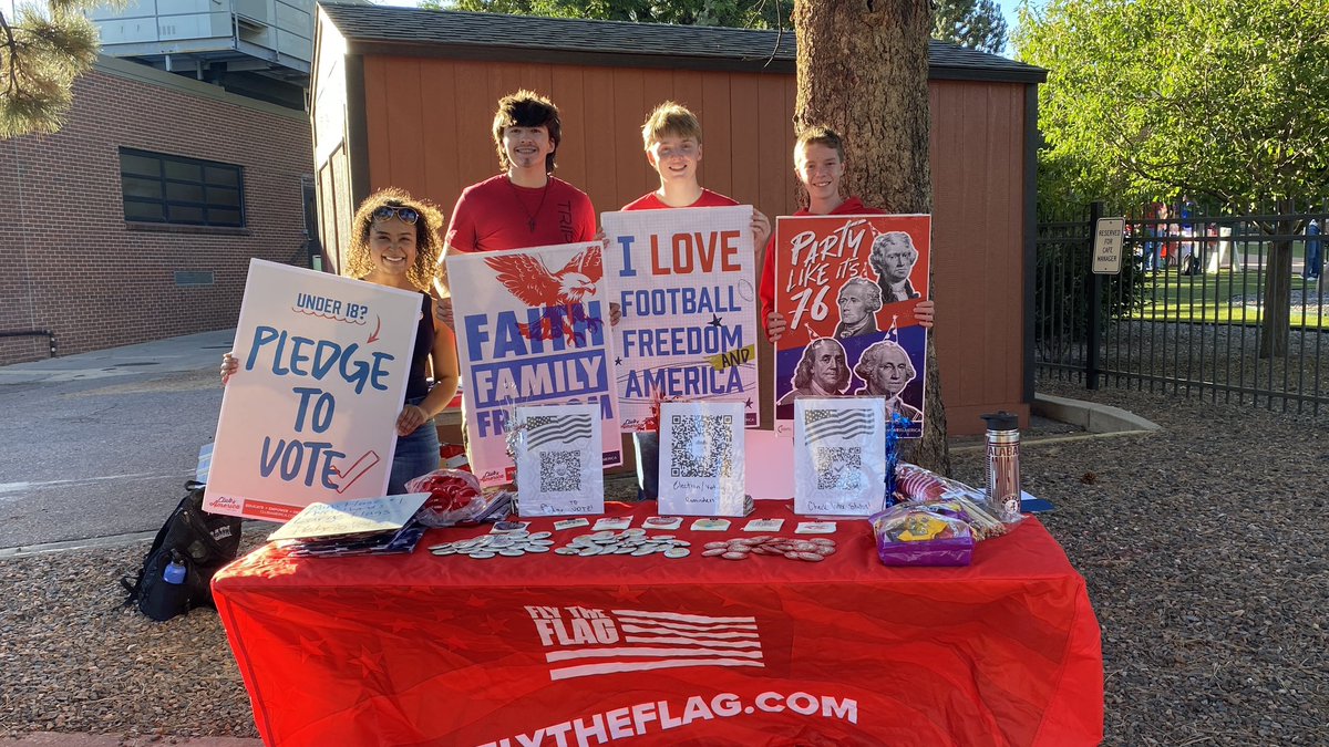 Lena_Branch_'s tweet photo. Friday Night Lights may just be the key to heal in our country 🏈🌟🇺🇸

These @tpusastudents helped 250+ students pledge to vote before the USA theme football game! @TPUSA will lead the way to change America. https://t.co/UJoGGPhPsS