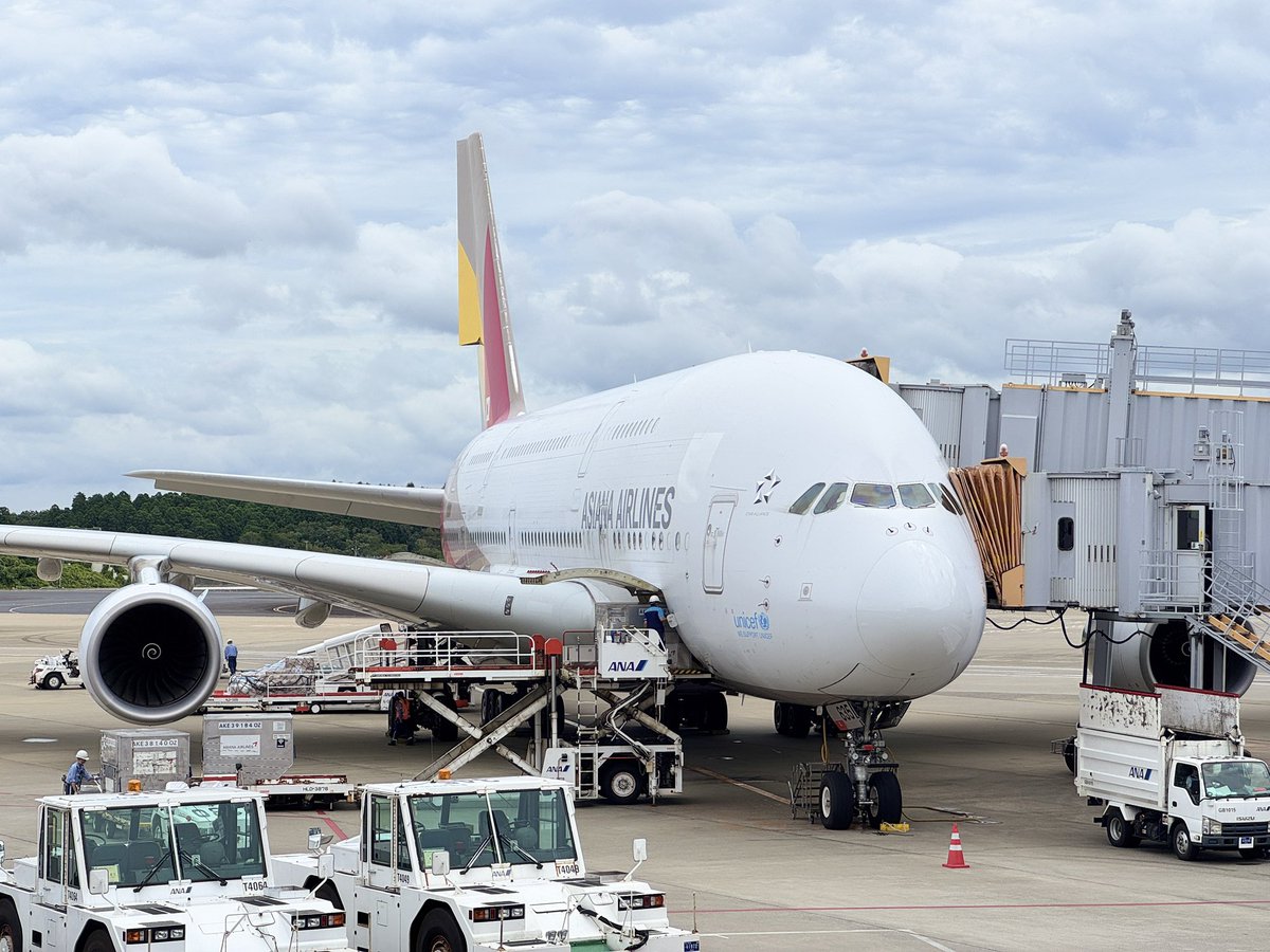 only_unko's tweet photo. 青島, アシアナA380, 篠山, 松本

#9月を写真４枚で振り返る https://t.co/fcUrJemr8l