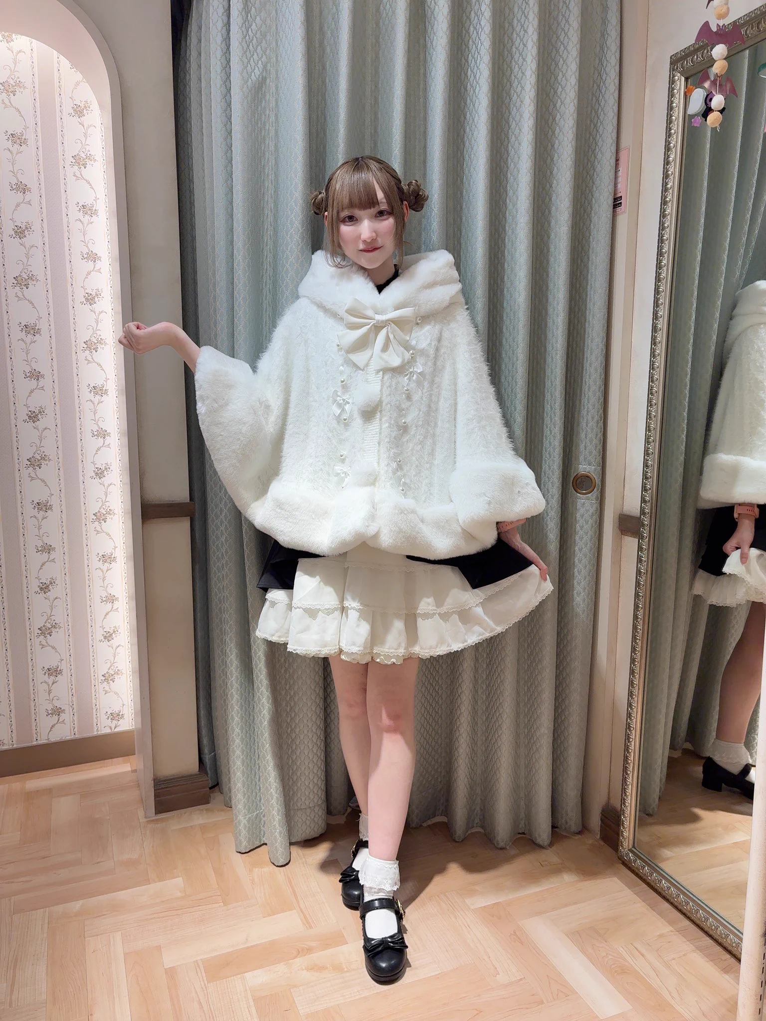 L*a様 Amavelハートケーブルニットファーポンチョアイボリー Amavel新宿店 on X: 