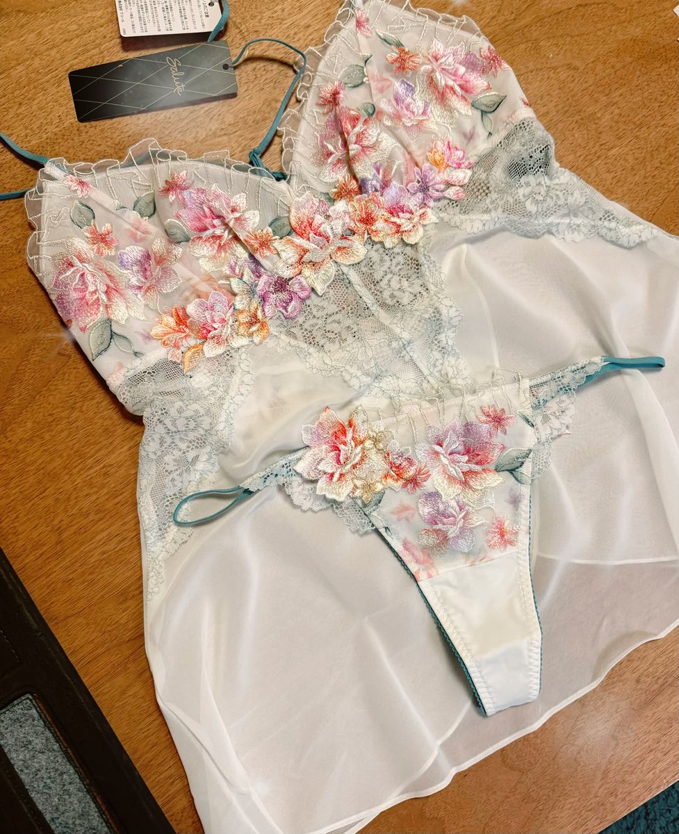 1pdsq4's tweet photo. 似合わないのは百も承知だけど可愛すぎて買っちゃった😅
この下これなんだぜ😉

#京都
#裏アカ女子 https://t.co/GmbZvFgymL