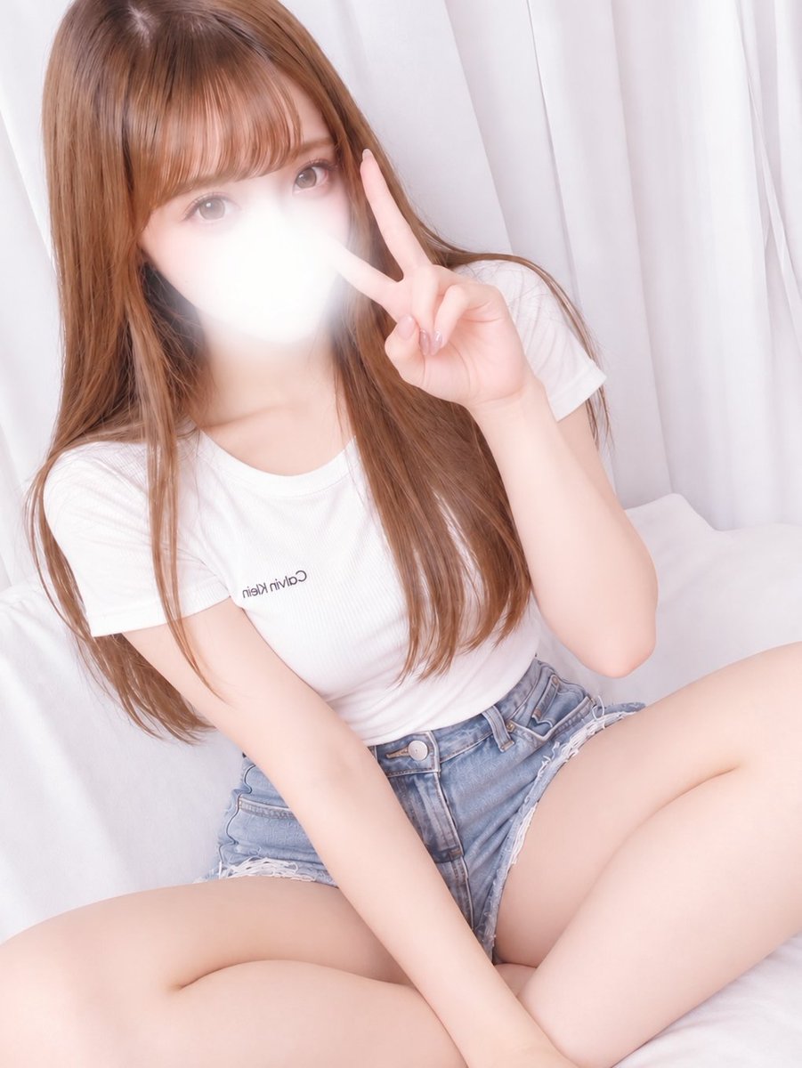 how_krm's tweet photo. おはようございます🌼*･

朝晩は寒いね〜っ😿💭
皆さん体調崩さないように気をつけて下さいね(* ᴗ͈ˬᴗ͈)”

今日も夕方からです((ヾ( ◍´꒳`◍  )🌸
くるみと楽しい時間過ごしましょー🎀♩ https://t.co/PqIDpJP82w