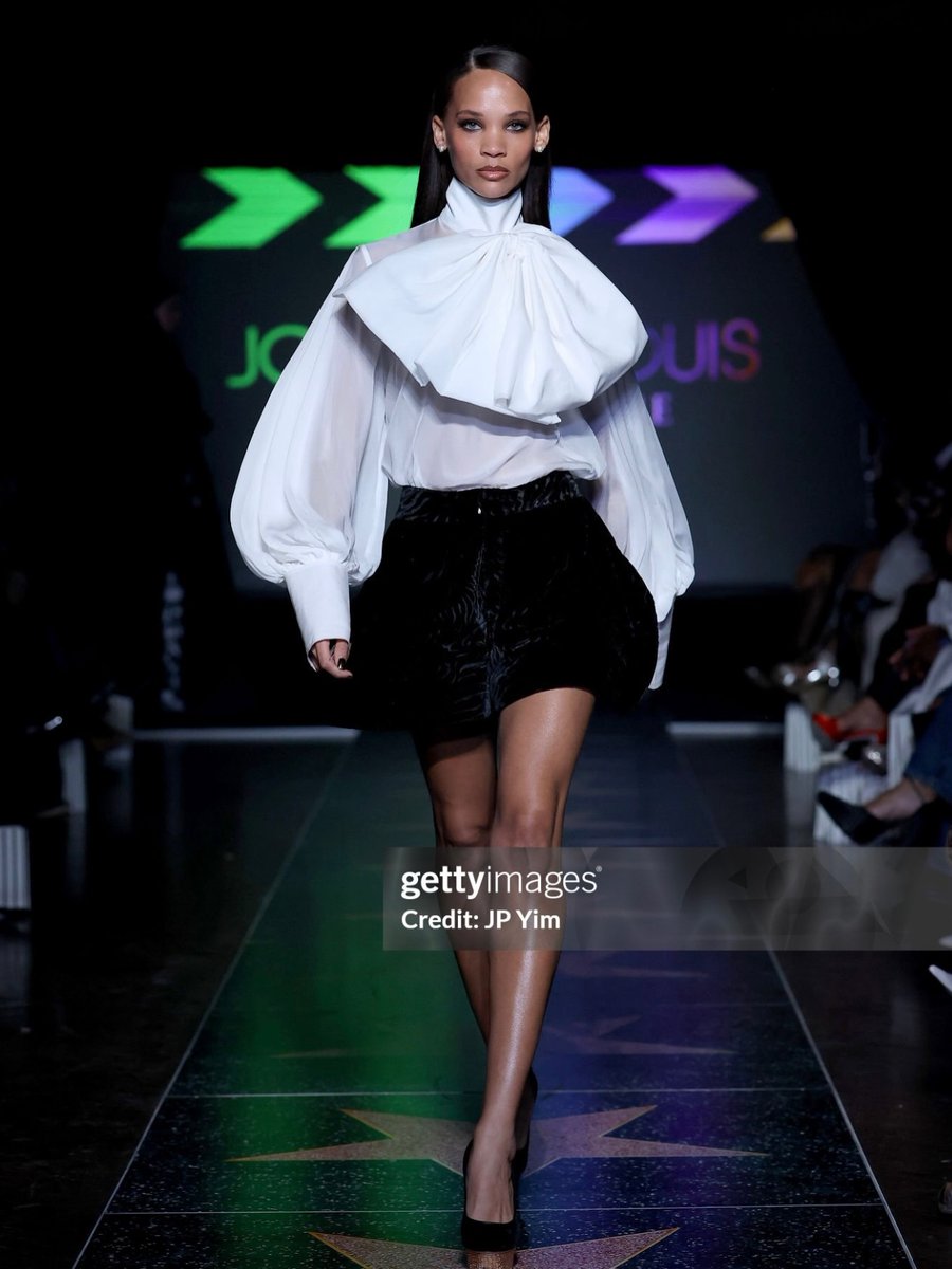 ElmoBonifazug's tweet photo. Stunning hair by Yanni for the Jovana Louis Demi-Couture Autumn/Winter 2026 collection. https://t.co/264Q00jKAR