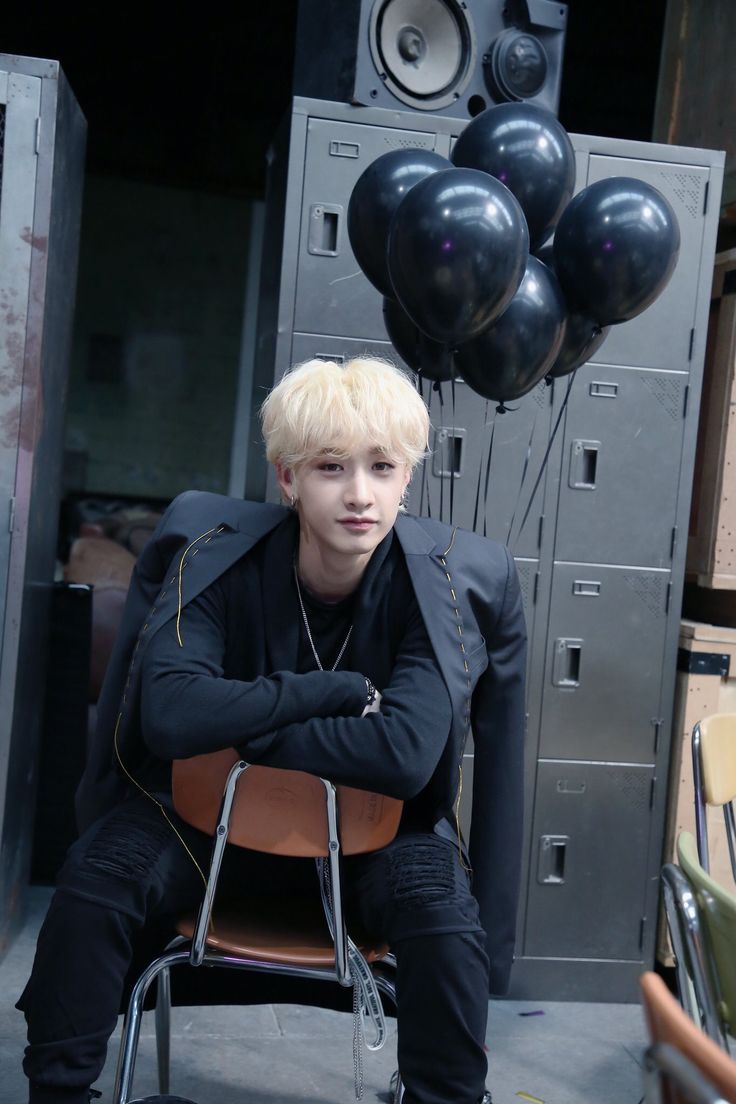 haoo09's tweet photo. #스테이의_영원한_자부심_방찬 
#BangChanEmpireOfTalent 
#HappyBangChanDay 

🐺🖤 https://t.co/6lM2sNG2Wr