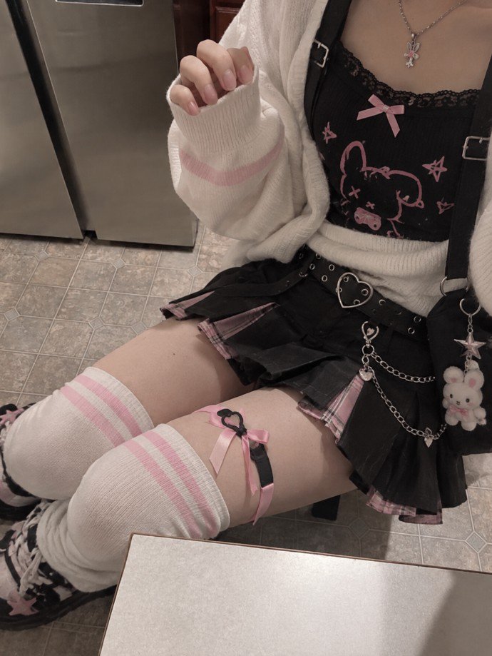 Laraqueen51's tweet photo. femboy vibes:3🎀🩷 ૮₍ ˶ᵔ ᵕ ᵔ˶ ₎ა 
#femboy https://t.co/2rryfpX2Il