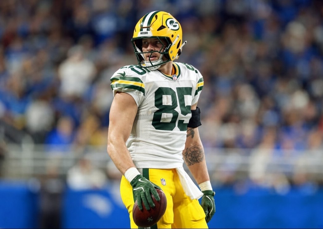 Mattplayerprops's tweet photo. 🚨 NFL 𝗙𝗥𝗘𝗘 𝗣𝗟𝗔𝗬 Sunday Week 4 🏈

Tucker Kraft over 41.5 rec yards

$50 to someone who 𝗟𝗜𝗞𝗘𝗦/Comments when we 💰! Let me know if tailing 🔥 

Posted hours early in Discord. Analysis⤵️
Tucker Kraft faces off against the Buccaneers here in week 4 and I love this matchup for him. Tampa Bay has always been a great run defense in recent years, that's no different this season as they give up the 2nd fewest rush yards to RB's and the fewest YPC at 2.89. 

The Packers offensive line has been terrible and so has the run game without Jacobs, so I expect high pass volume. We've already seen that be the case as GB has the highest pass rate in NFL. 

Kraft is over this line in 1/3 games, the over coming vs the Vikings. This is a very similar matchup to what he'll face vs TB as they are a blitz heavy defense that has limits the run well too. MIN is 1st in blitz% while the Bucs are 3rd. 

What this means is the ball has to get out quicker when pressure is coming, Kraft is that shorter ADOT player for the Packers while Watson/Golden are downfield threats. Tucker had 65 yards vs Vikings, so I see him thriving in this similar matchup being available on the "hot routes" when Love has to get rid of it quick upon pressure. 

In week 2 he played 98% of the snaps but had just 15 yards in a low scoring game in bad weather vs NYJ. Last week Kraft came up short, but this was mostly due to some flukey drops. He had 8 targets which is very encouraging usage. 

The Buccaneers have been vulnerable to TE's, giving up 78 yards to Gesicki and 54 yards to Fannin. Overall Tampa ranks 25th vs inline targets, Kraft runs 71% of his routes from inline. 

Bucs also give up the 5th most yards after catch and have 8th most missed tackles. Kraft is typically great getting YAC and using his size and athletic ability to shed tackles for extra yards. 

Coach Lafleur already hinted at adjustments in the pass game for Green Bay getting the TE/RB's more involved in pass game and getting the ball out quicker due to the poor offensive line play. A great spot all around here and nice buy low opportunity.

Widely available across DFS sites and sportbooks. This line was at -108 on Novig at time of post in premium.
#Gambling𝕏 #NFL #Playerprops