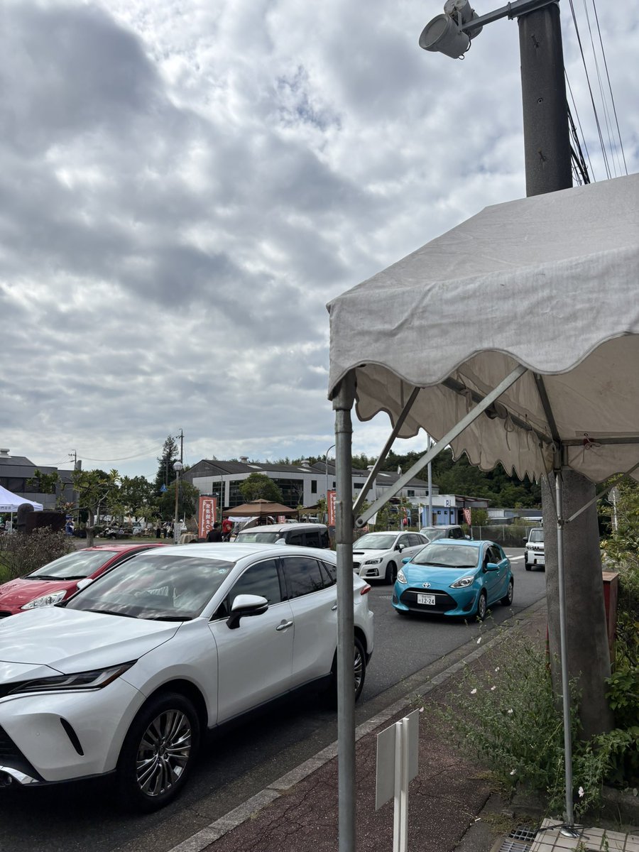 nametokoisobe's tweet photo. 常滑焼まつりセラモール会場始まっておりまーす！

よーし。

やるぞー。 https://t.co/p9aWwhIaOP