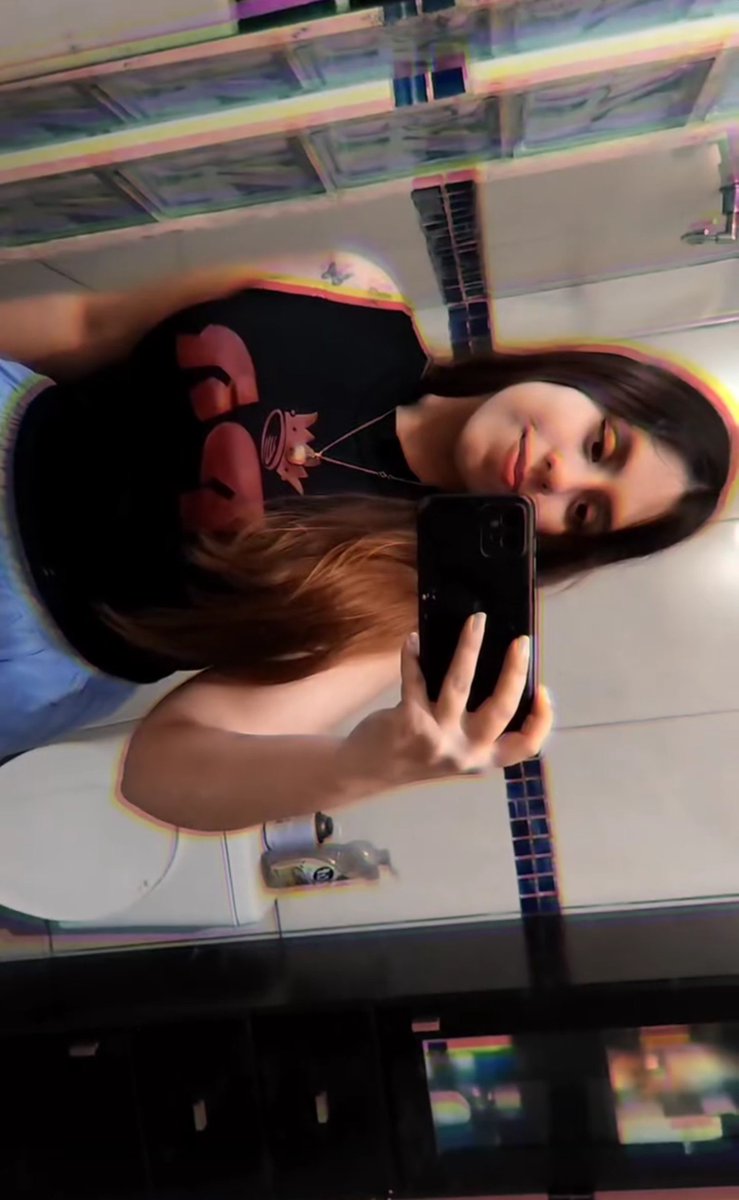 Cami_14RP's tweet photo. Hoy dije tengo que ser la persona más pretenciosa del hospital, ya de por sí me siento en una perfo usando ambo así que con la remera de los redondos dije bueno doble perfo

Aguante pr
Aguante octubre mes ricotero https://t.co/wAZQuT6M1K