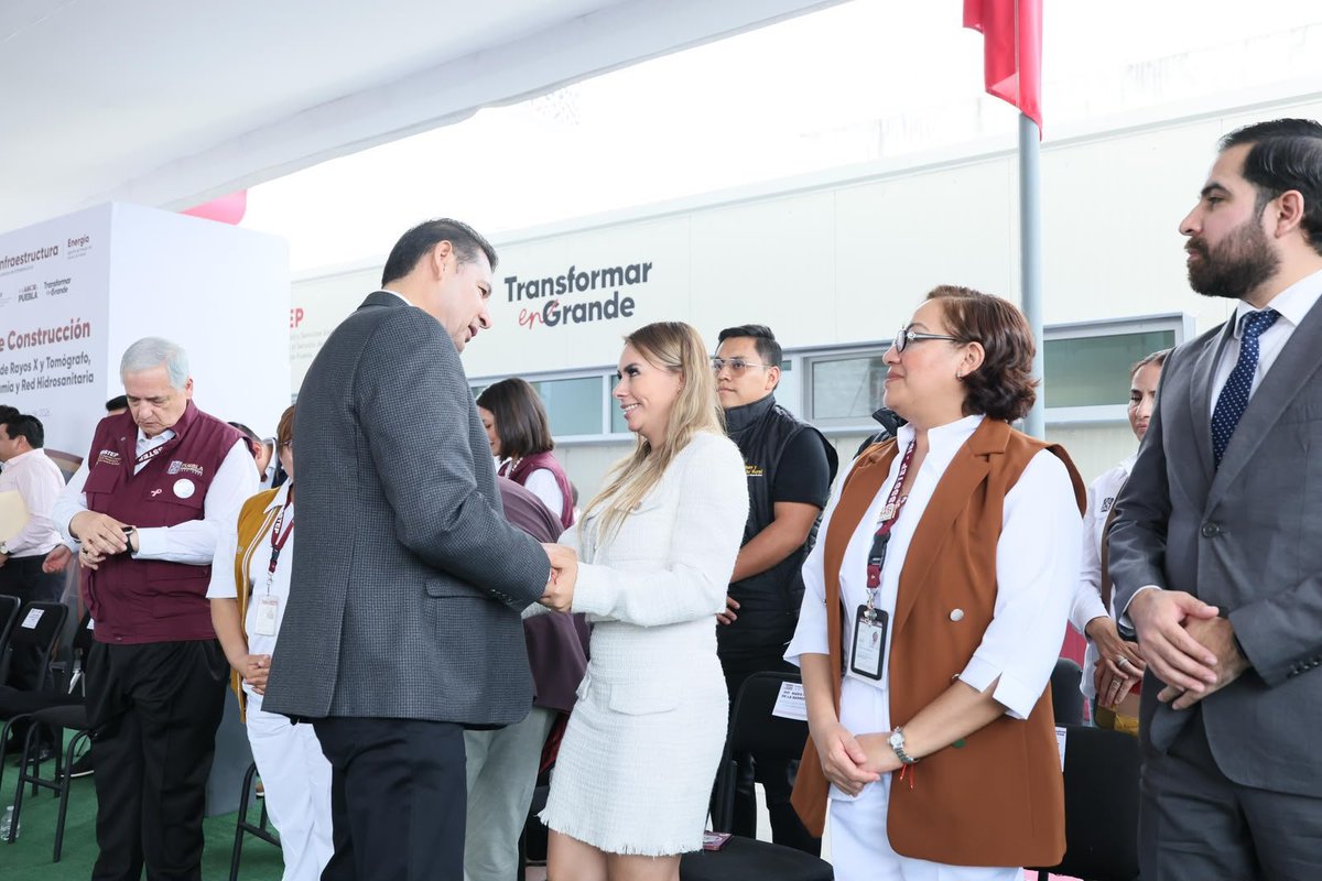 MxInteraccion's tweet photo. Fortalecen infraestructura y equipamiento médico del @ISSSTEP_Puebla

La diputada @MariaDeLaBarrda  acompañó al gobernador @armentapuebla_ durante una jornada de fortalecimiento de la infraestructura y el equipamiento médico  @CongresoPue

A detalle:👇🔗
https://t.co/ykaItQJkV4 https://t.co/UJY5ZNfP5n