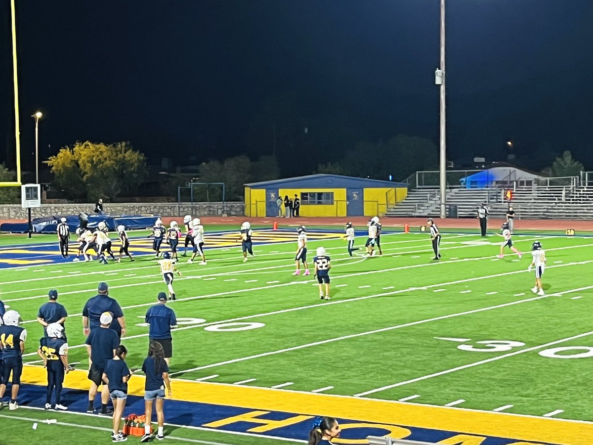 EMS_Raiders's tweet photo. It was a pink out tonight for Friday night lights! Raiders 🤝 dragons ➡️ Troopers 💙💛 #RaiderBuilt #GoTroop https://t.co/dLPtywFjzw