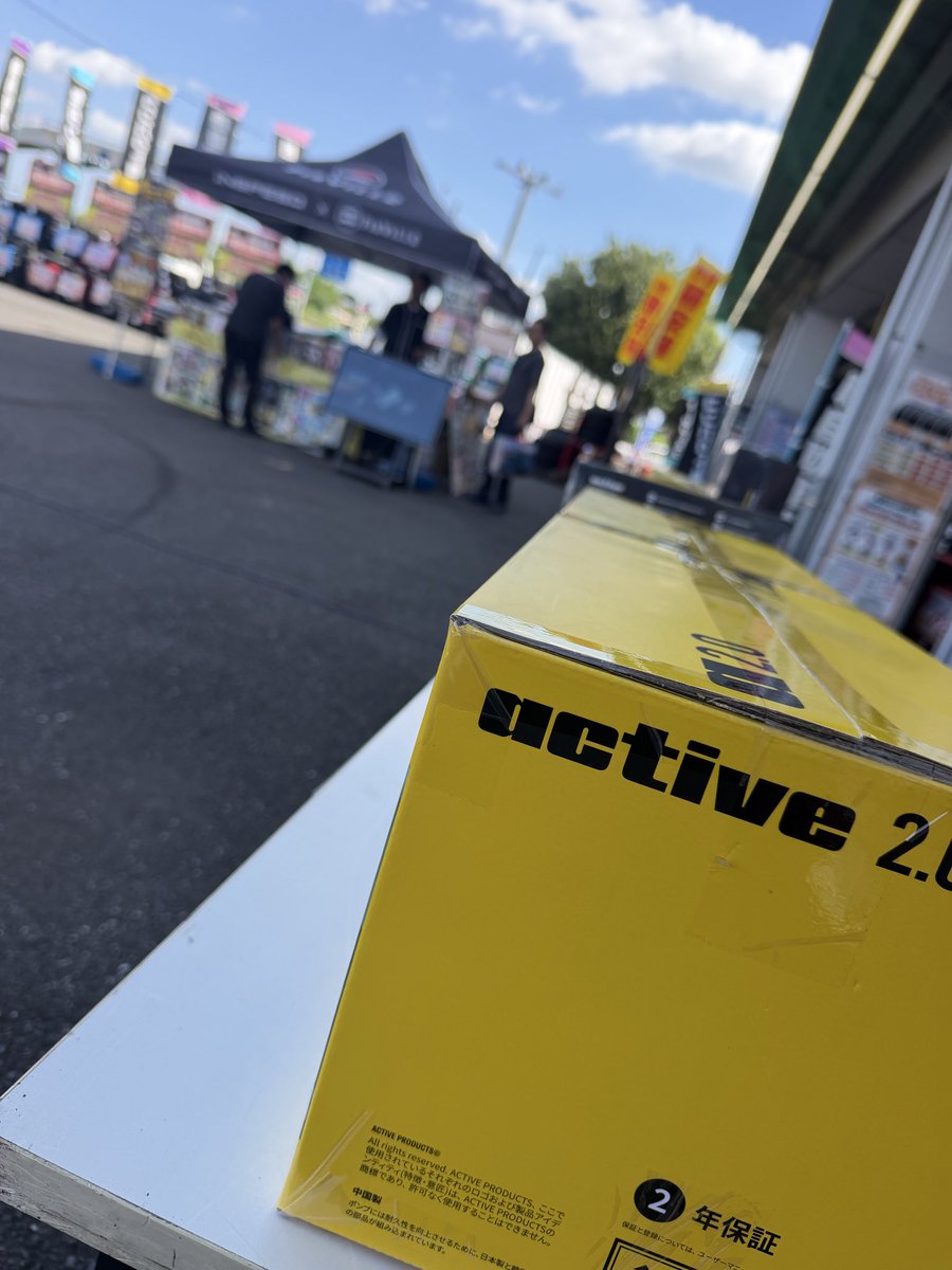 ColtonCarCare's tweet photo. @FIEVILLE_ 情熱を込めて車を洗う。 https://t.co/fb4pYNlFot