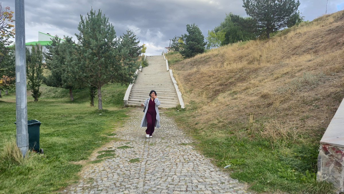 Laxrauvv's tweet photo. Arazi analizi varmış daa https://t.co/WFL6IfB24n