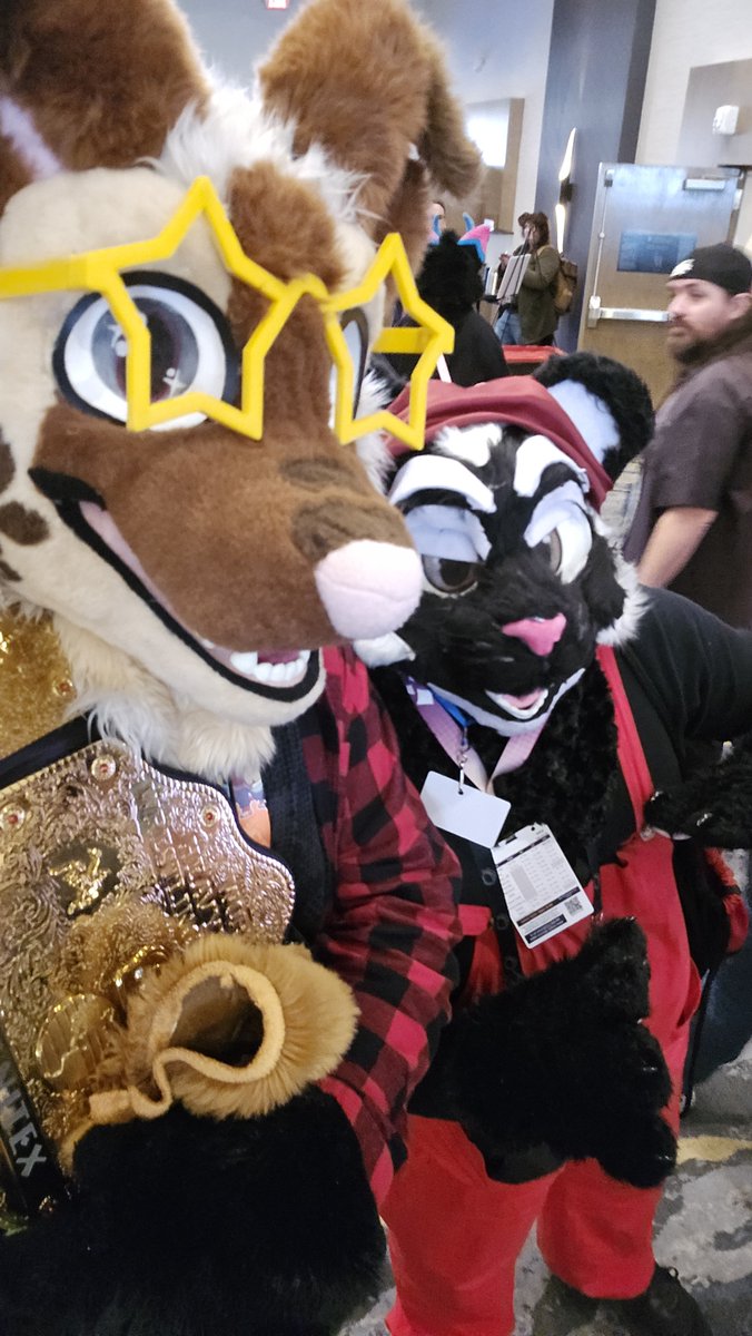 MaestroIgnitex's tweet photo. Some more MAW pictures!

#FursuitFriday #MichiganAnthroWeekend #MAW2026 https://t.co/0lD7ZPJMZK