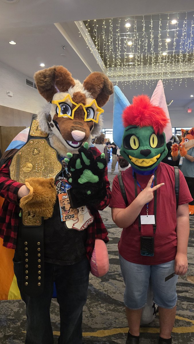 MaestroIgnitex's tweet photo. Some more MAW pictures!

#FursuitFriday #MichiganAnthroWeekend #MAW2026 https://t.co/0lD7ZPJMZK