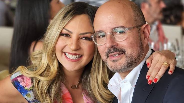 NeriMortalis's tweet photo. Se les hace coincidencia que Mariana que no la quiere nadie adentro ni afuera, llegara hasta la final cuando anda con el director financiero de Cinépolis y al mismo tiempo van a transmitir la final en Cinépolis? 🤔

#LaCasaDeLosFamososMéxico
#LaCasaDeLosFamososMx https://t.co/yECrrlzbKu