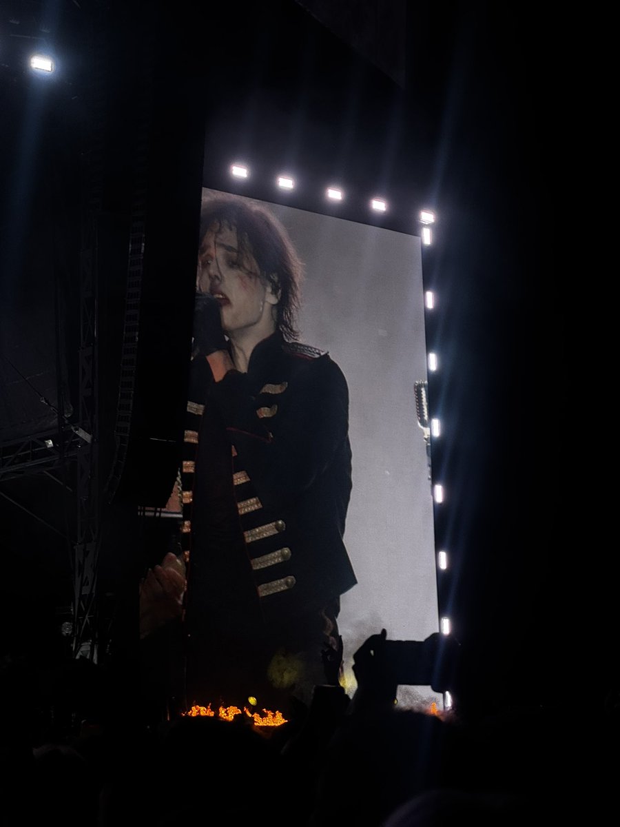 cynikal's tweet photo. @undeadromxnce Last night! https://t.co/C9Hh99w8Nt