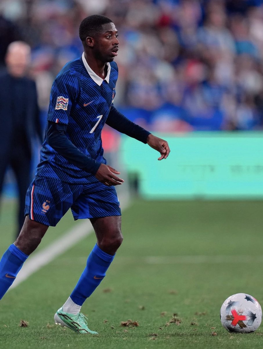 MegaPSG_'s tweet photo. 🎙️Zinedine Zidane sur Ousmane Dembele: 

« Je l’ai trouvé bon. Ousmane fait du Ousmane, il bouge beaucoup et perd sa positons. Ca nous intéresse.

On regarde souvent les buts, mais je vois les choses autrement. » 🇫🇷

(@IliesPeeters) https://t.co/n5gfE1533O