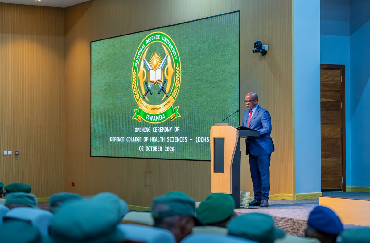 RwandaMoD's tweet photo. The Minister of Defence, Hon Juvenal Marizamunda, today officiated the opening ceremony of the inaugural cohort of the  Defence College of Health Sciences (DCHS) at the Rwanda Military Academy–Gako, marking an important milestone in strengthening specialised military medical education and professional development within the Rwanda Defence Force.https://t.co/oPqVZ7y7yn
=============
Minisitiri w’Ingabo, Juvenal Marizamunda, kuri uyu munsi yatangije ku mugaragaro amasomo ku banyeshuri batangiye kwiga  mu Ishuri Rikuru ry’Ubuvuzi  rya Gisirikare (Defence College of Health Sciences) rifite icyicaro mu Ishuri Rikuru rya Gisirikare i Gako. Gufungura iri shuri ni intambwe ikomeye mu gushimangira uburezi bwihariye mu buvuzi bwa gisirikare no guteza imbere ubumenyi n’ubunyamwuga bw’abakora mu rwego rw’ubuzima mu Ngabo z’u Rwanda.https://t.co/b3ZaZz1Pmc