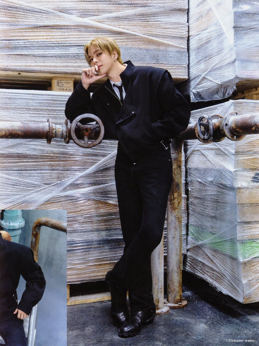 _elle4_'s tweet photo. Big fan of looks that emphasise his tiny waist and long legs 🙂‍↕️ https://t.co/jryVVPGgj1
