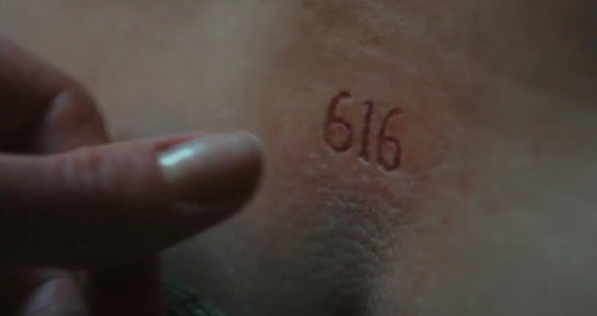 emedemaxi's tweet photo. Quizá signifique, además de una marca antigua del anticristo, el espécimen 616? #AHS13 https://t.co/y6aghJILLn