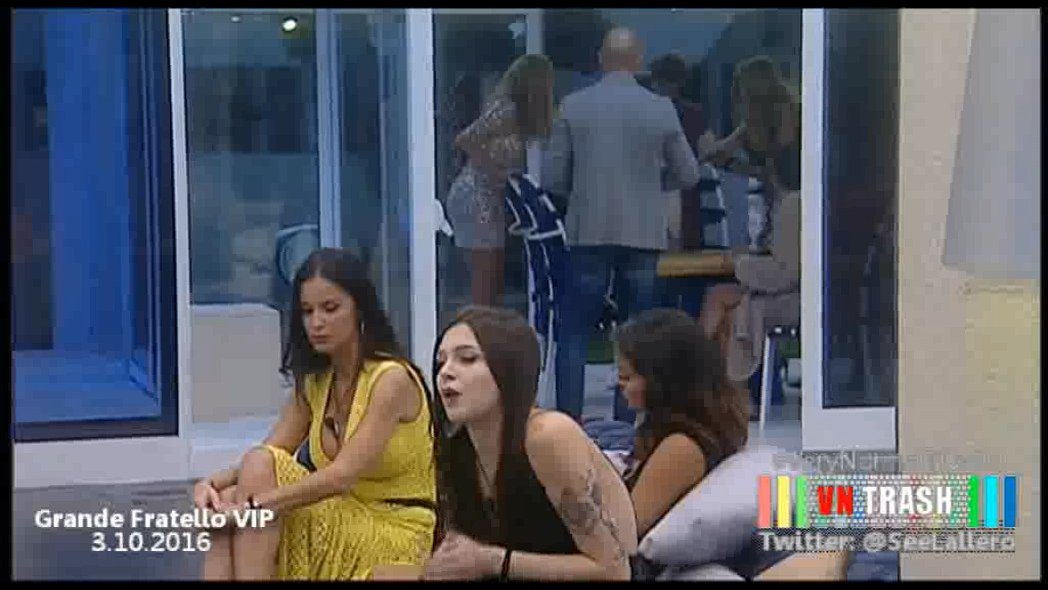 see_lallero's tweet photo. 3 ottobre 2016. 10 anni fa. #GFVIP https://t.co/hHg606R108